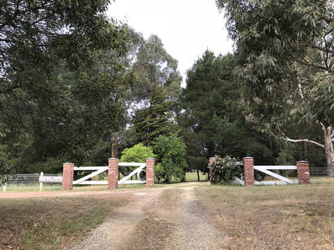 Helen's Luxury Hut - Accommodation Rockhampton 3