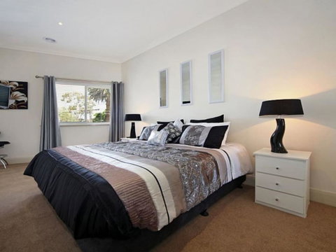 Hidden Gem In Cafe Strip! Chadstone + King Bed - Accommodation Rockhampton 3
