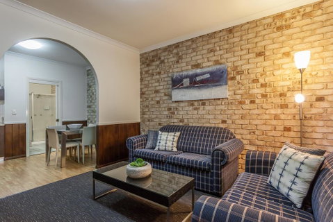 Highlander Motor Inn - Accommodation Rockhampton 3