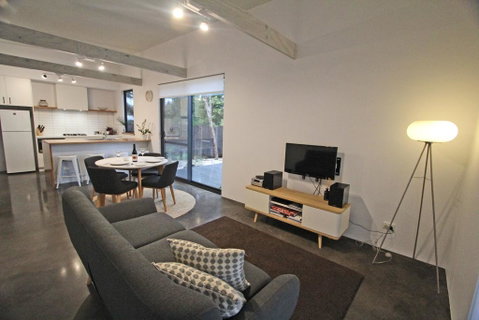 Hildonk - Accommodation Rockhampton 0