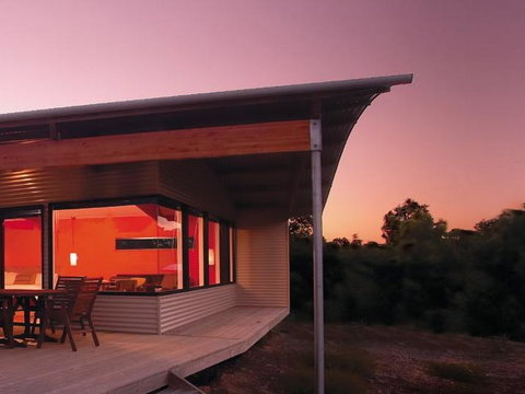 Hilltop Studios - Accommodation Rockhampton 1