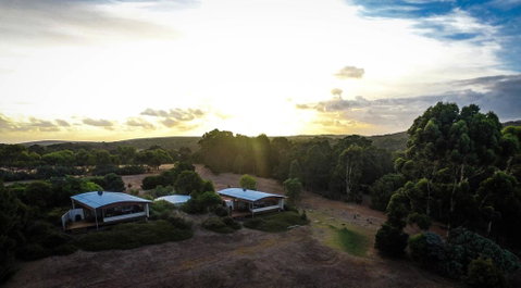 Hilltop Studios - Accommodation Rockhampton 3