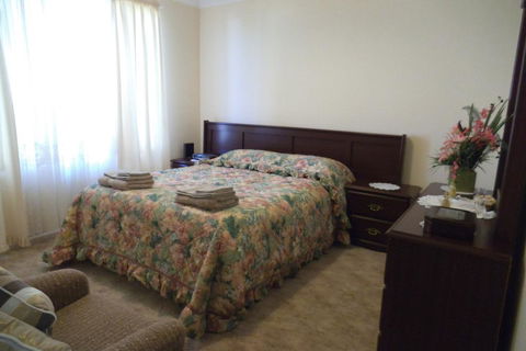 Hillview B & B Forbes - Accommodation Rockhampton 2