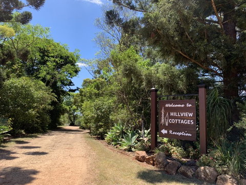 Hillview Cottages - Accommodation Rockhampton 2