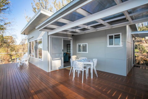 Home On The Water 21 Evans St Lake Conjola - Accommodation Rockhampton 3