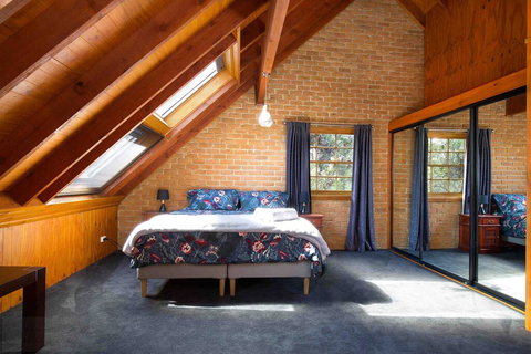 Honeysett Lodge - Accommodation Rockhampton 2