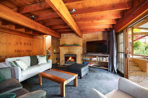 Honeysett Lodge - Accommodation Rockhampton 1