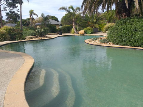 Island Cove Villas - Accommodation Rockhampton 2