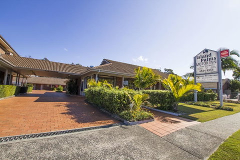 Island Palms Motor Inn - Accommodation Rockhampton 1