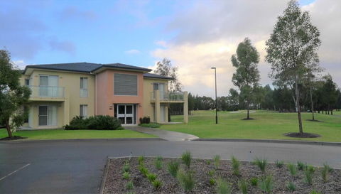 Jewel In The Crowne - Accommodation Rockhampton 1