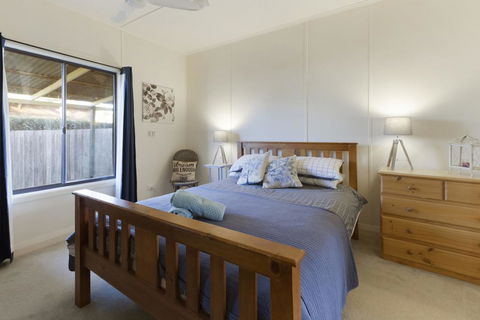 Katisha Cottage - Pet Friendly And Close To Town - Accommodation Rockhampton 2