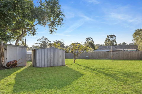 Katisha Cottage - Pet Friendly And Close To Town - Accommodation Rockhampton 3