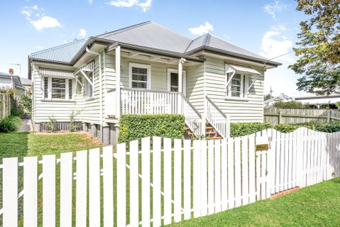 Keeler Cottage - Accommodation Rockhampton 3