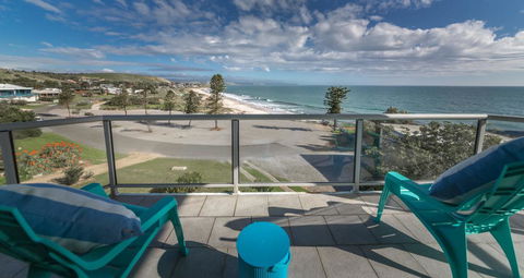 King Of North Bay - 103 Gold Coast Drive - Accommodation Rockhampton 0
