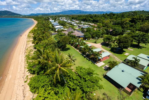 King Reef Beach House - Accommodation Rockhampton 0