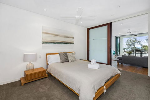 KINGSCLIFF NOR NOR EAST 101 ON MARINE PARADE - Accommodation Rockhampton 2