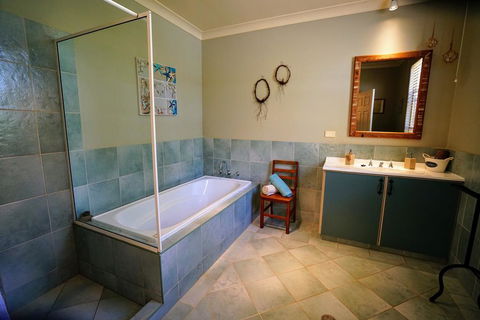 Kiwarrak Country Retreat - Accommodation Rockhampton 3