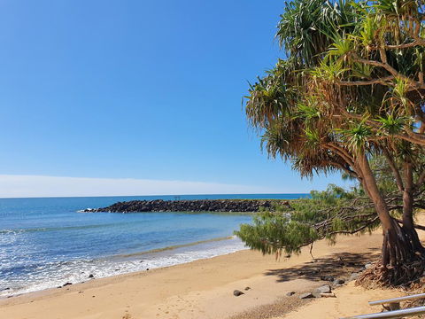 Koola Beach Apartments Bargara - Accommodation Rockhampton 2