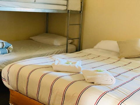 Kootingal Hotel - Accommodation Rockhampton 2