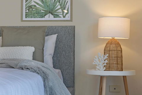 KOZYGURU MARSFIELD WALK TO MACQUARIE UNIVERSITY 3 BEDROOM NMA094 - Accommodation Rockhampton 2