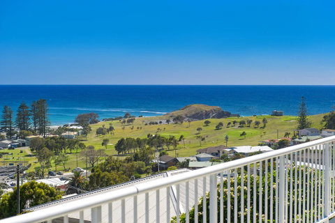 La Mer, 19 Dulconghi Street - Accommodation Rockhampton 0