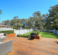 Lakeside Luxury - 13 Lake Street - Accommodation Rockhampton