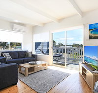Lazy Days Beach House Jervis Bay - Pet Friendly 4 Mins Walk to Beach - Accommodation Rockhampton
