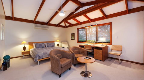 LeCamah Hill - Accommodation Rockhampton 0