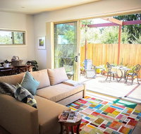 Lil Yoorana - New Cozy Modern - 4 min walk to town - Close to everything - Accommodation Rockhampton