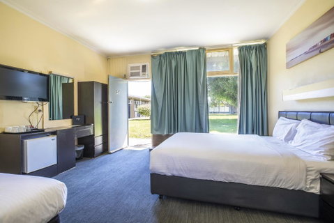 Links Hotel - Accommodation Rockhampton 3