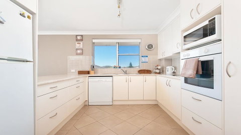 Luskin Lodge, Unit 15/29 Weatherly Close - Accommodation Rockhampton 3