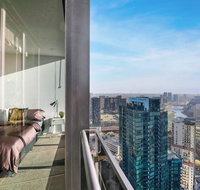 Lux 2BR Apt with a Stunning View of The Yarra - Accommodation Rockhampton