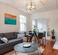 Luxurious Heritage Home with Harbour Bridge Views - Accommodation Rockhampton