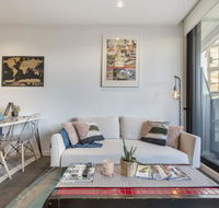 LUXURIOUS RIVERSIDE RESORT STYLE APARTMENTPOOLSPAGYMROOFTOP WITH CITY VIEWS - Accommodation Rockhampton