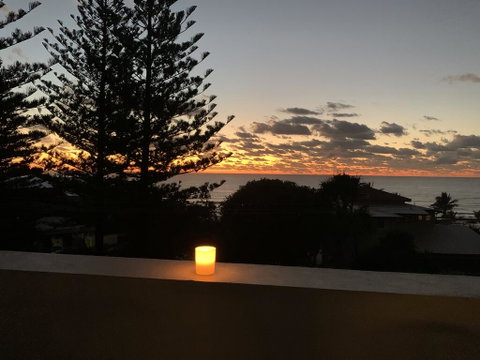 Luxury Beachside Apartment - Accommodation Rockhampton 0