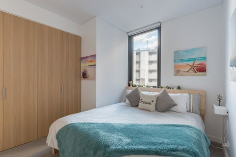 LUXURY KING APARTMENT PARRAMATTA CBD 1 MIN FROM STATION & WESTFIELD Sleeps 4 - Accommodation Rockhampton 2