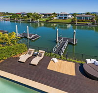 Luxury suite  private living room on waterfront in Hope Island