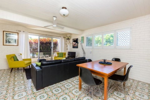 Lyrona - 3/35 Avocet Parade - Accommodation Rockhampton 2