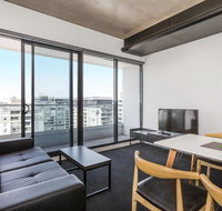 Magnificent Apartment with Spa in Melb - Accommodation Rockhampton