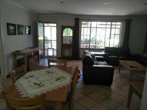 Margaret House - Accommodation Rockhampton 3