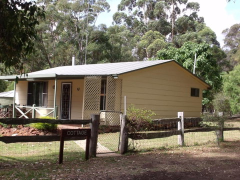 Margaret House - Accommodation Rockhampton 2