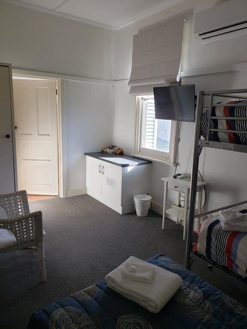 Marlo Hotel - Accommodation Rockhampton 3