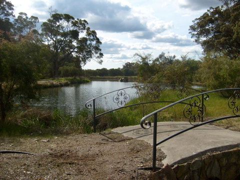 Marri Lodge - Accommodation Rockhampton 0