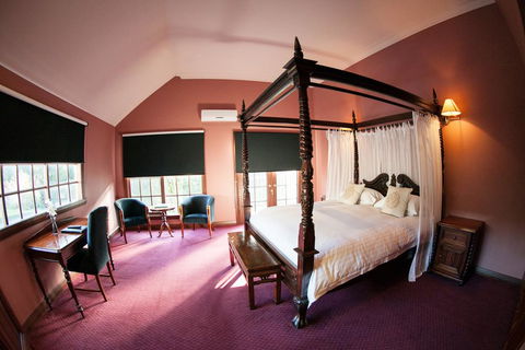 Marybrooke Manor - Accommodation Rockhampton 0