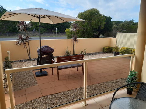 Maxs Beachside Villa - Accommodation Rockhampton 1