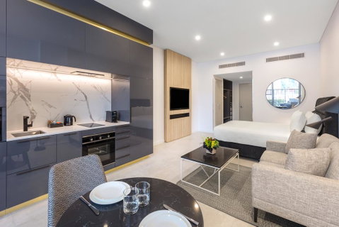 Meriton Suites Broadbeach - Accommodation Rockhampton 2