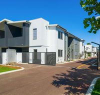 MERRIFIELD Foothill Suites - RELAXING LIFETYLE CHOICE - Accommodation Rockhampton