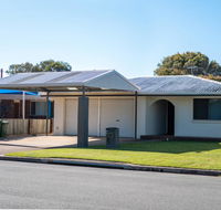 Michael Street 39 Golden Beach - Accommodation Rockhampton