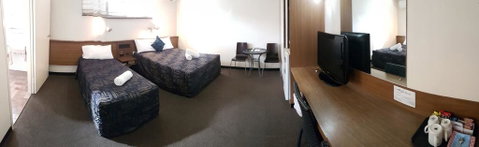 Miners Lodge Motor Inn - Accommodation Rockhampton 2