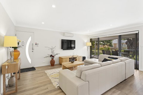 Mistral Close, 6, Mistral House - Accommodation Rockhampton 2